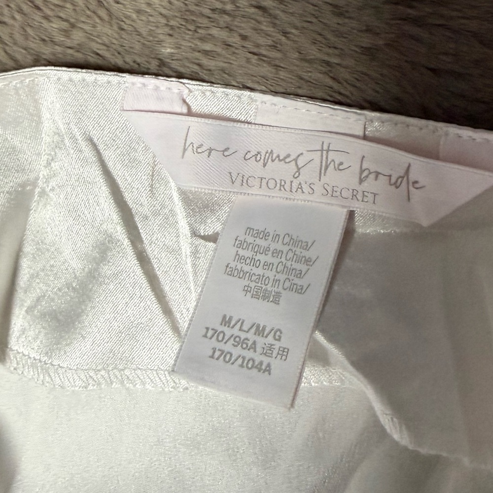 Victoria Secret White Bridal Robe - Picture 6 of 7